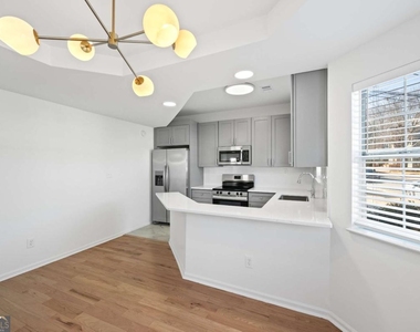 567 Winton Terrace Ne - Photo Thumbnail 7