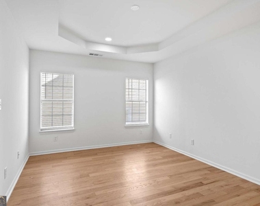 567 Winton Terrace Ne - Photo Thumbnail 11