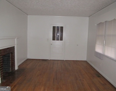 737 N Greenwood Street - Photo Thumbnail 2