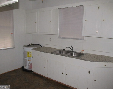 737 N Greenwood Street - Photo Thumbnail 4
