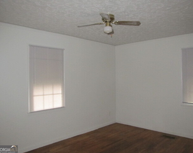 737 N Greenwood Street - Photo Thumbnail 7