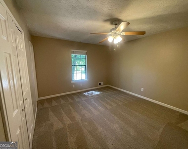 55 Huntridge Drive - Photo Thumbnail 22