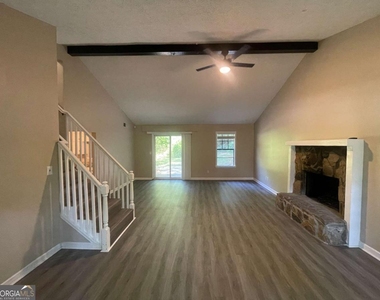 55 Huntridge Drive - Photo Thumbnail 3