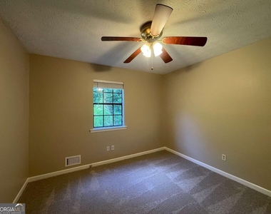 55 Huntridge Drive - Photo Thumbnail 16