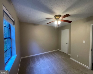 55 Huntridge Drive - Photo Thumbnail 17