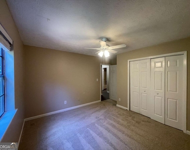 55 Huntridge Drive - Photo Thumbnail 13