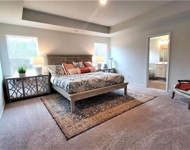 731 Point Place Drive - Photo Thumbnail 11