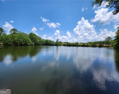 731 Point Place Drive - Photo Thumbnail 18
