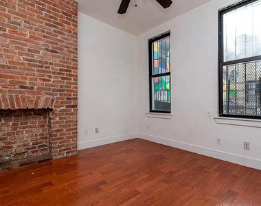 294 Harman Street - Photo Thumbnail 1