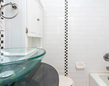 294 Harman Street - Photo Thumbnail 4