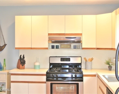 516.5 15th Avenue - Photo Thumbnail 6