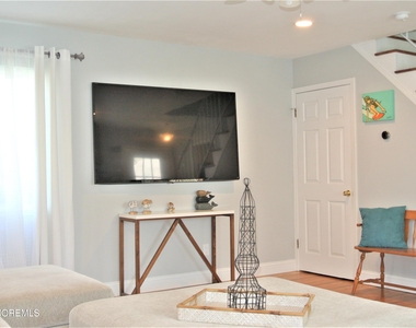 516.5 15th Avenue - Photo Thumbnail 4