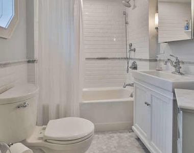 519 Saint Clair Avenue - Photo Thumbnail 15