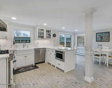 519 Saint Clair Avenue - Photo Thumbnail 11
