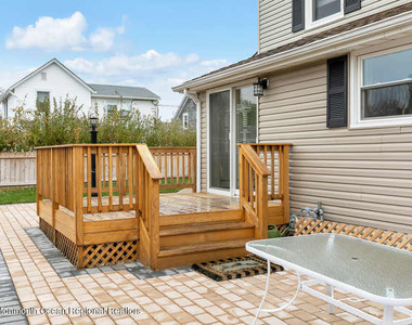 519 Saint Clair Avenue - Photo Thumbnail 22