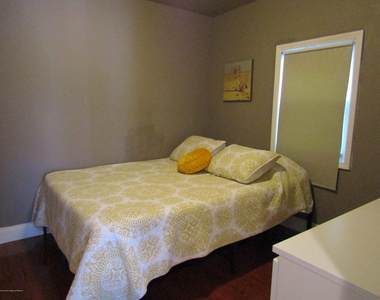 1726 Melrose Avenue - Photo Thumbnail 19