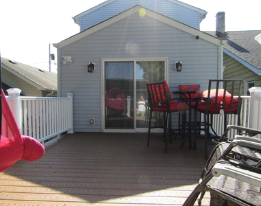 1726 Melrose Avenue - Photo Thumbnail 24