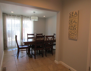 1726 Melrose Avenue - Photo Thumbnail 13