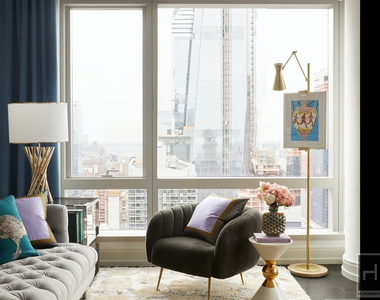 Tenth Avenue - Photo Thumbnail 5