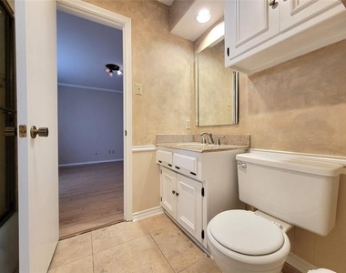 6821 Ledyard Drive - Photo Thumbnail 12