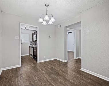 5414 Reiger Avenue - Photo Thumbnail 2