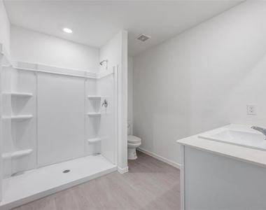 1301 Salton - Photo Thumbnail 10