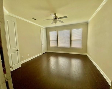 2725 Trophy Club Drive - Photo Thumbnail 7