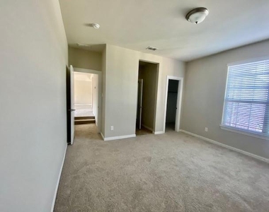 2725 Trophy Club Drive - Photo Thumbnail 14