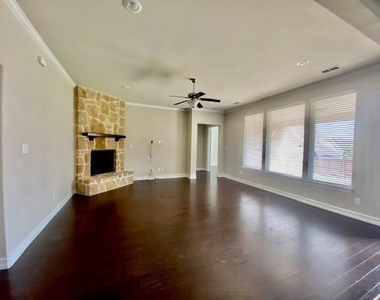 2725 Trophy Club Drive - Photo Thumbnail 3