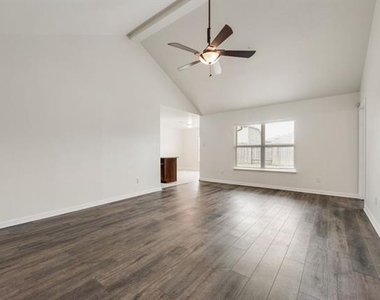 1911 Pilot Point Way - Photo Thumbnail 4