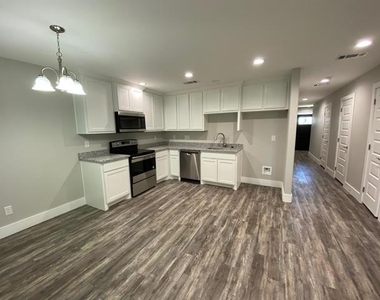 411 S Fannin Avenue - Photo Thumbnail 1