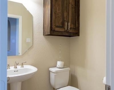 13486 Mercedes Lane - Photo Thumbnail 16
