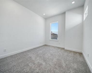 8107 Calhoun Road - Photo Thumbnail 12