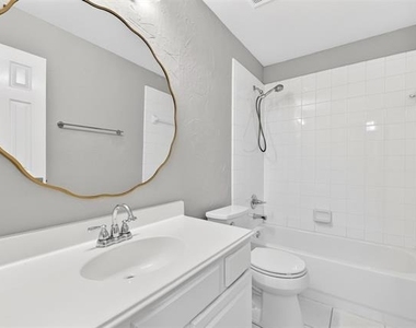 8104 Springmoss Drive - Photo Thumbnail 6