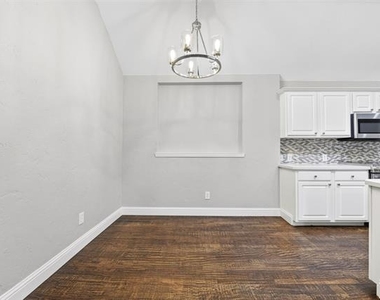 8104 Springmoss Drive - Photo Thumbnail 13