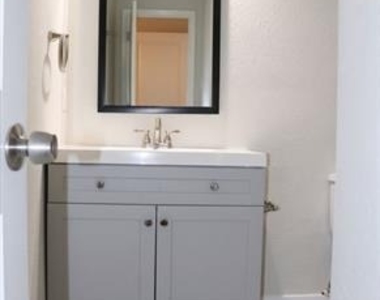 728 Cory Street - Photo Thumbnail 12