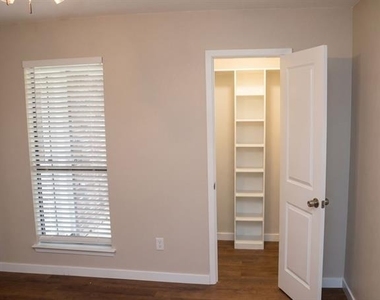 728 Cory Street - Photo Thumbnail 11