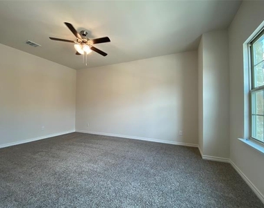 2248 Lasso Court - Photo Thumbnail 17