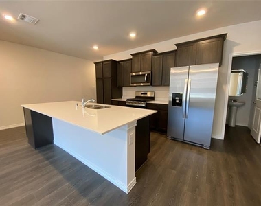 2248 Lasso Court - Photo Thumbnail 3