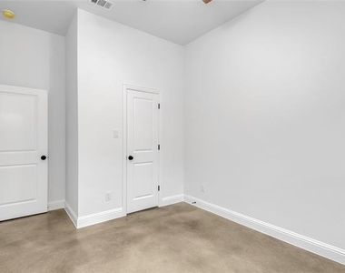 1334 Wyatt Street - Photo Thumbnail 23