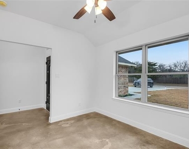 1334 Wyatt Street - Photo Thumbnail 2