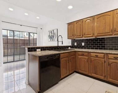 5100 Verde Valley Lane - Photo Thumbnail 11