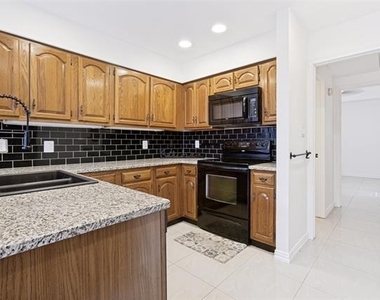 5100 Verde Valley Lane - Photo Thumbnail 13