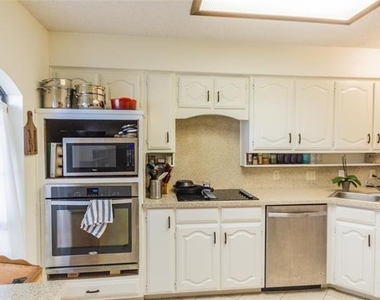 1400 E Exchange Parkway - Photo Thumbnail 6