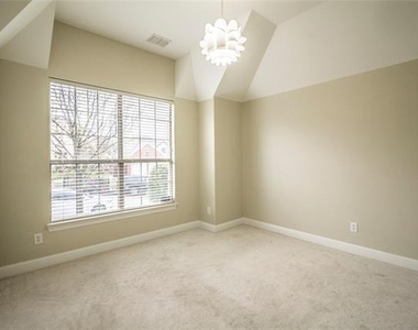 4104 Mustang Avenue - Photo Thumbnail 4