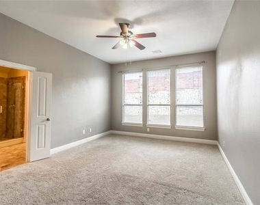 4104 Mustang Avenue - Photo Thumbnail 7