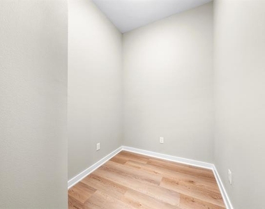 3522 Main Street - Photo Thumbnail 16