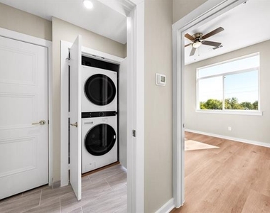 3522 Main Street - Photo Thumbnail 9