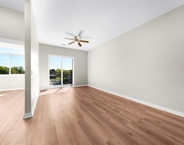 3522 Main Street - Photo Thumbnail 7