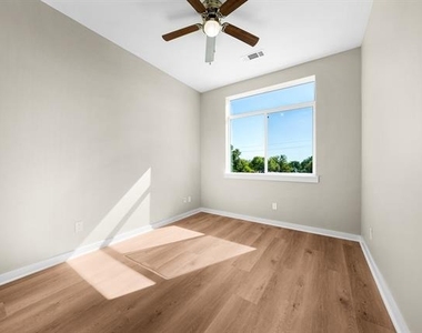 3522 Main Street - Photo Thumbnail 10